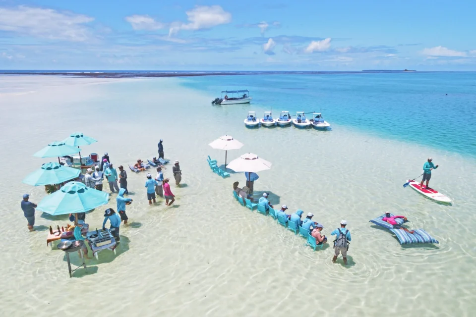 Flats lunch on St Francois — Alphonse Island, Seychelles