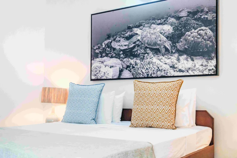 Twin bedroom in the lodge — Astove Atoll, Seychelles